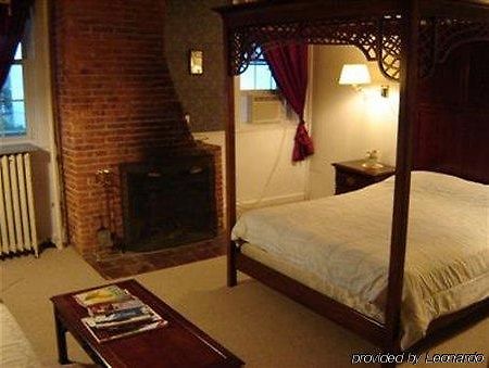 Maplehurst Inn Питерборо Номер фото