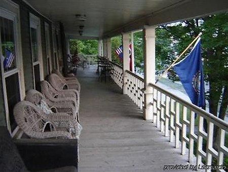 Maplehurst Inn Питерборо Экстерьер фото